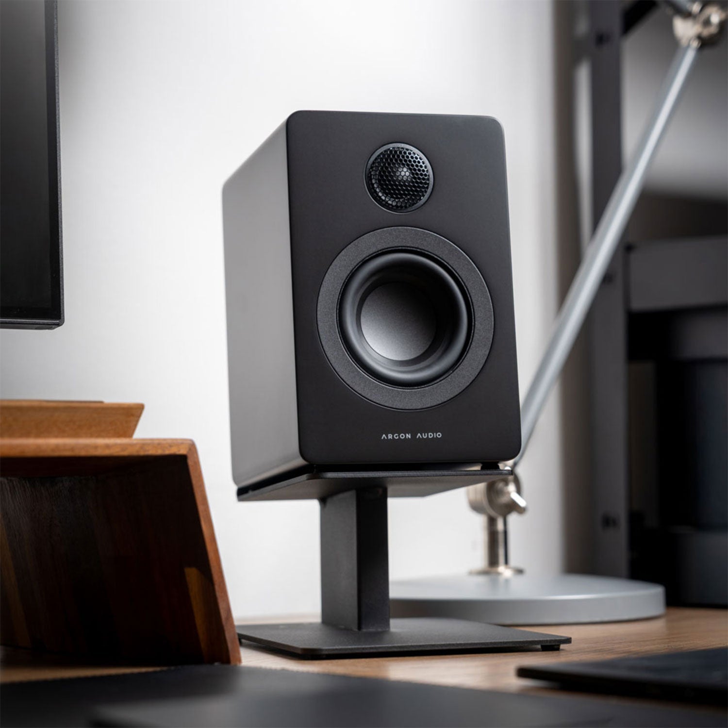 DESKTOP STANDS