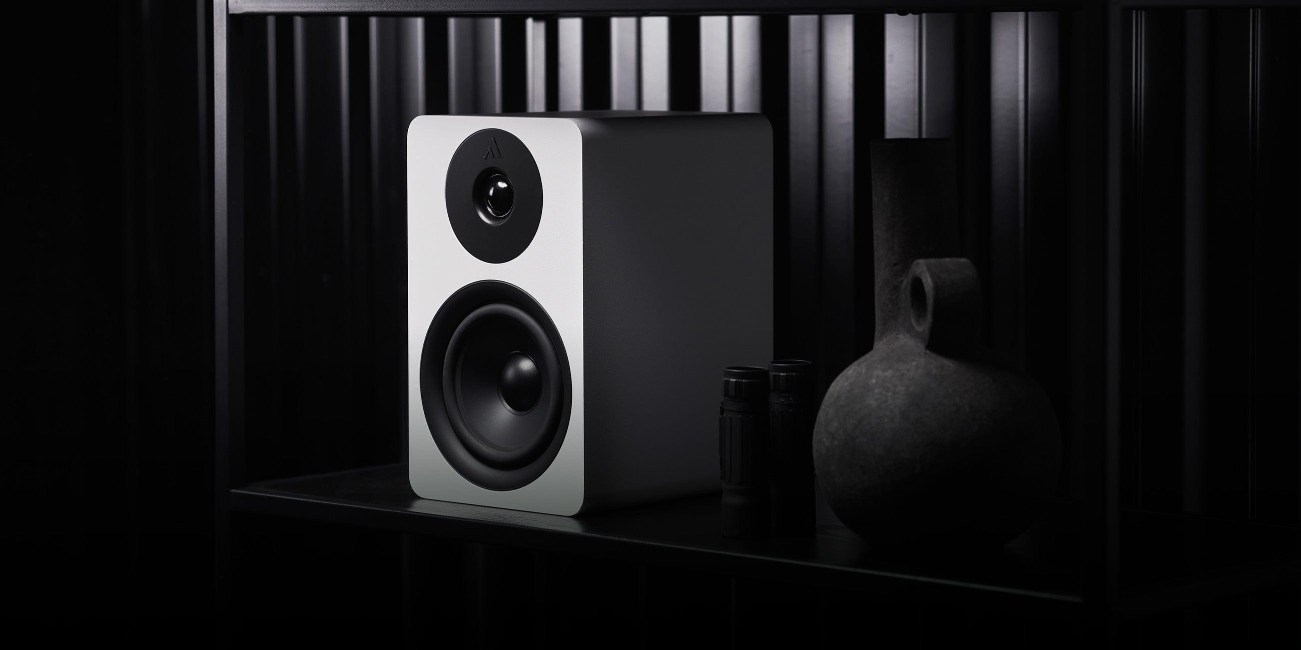 Passive Speakers: Stylish speakers for almost any amplifier